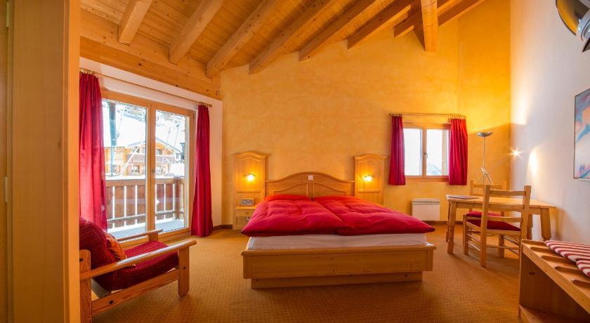 Familienhotel Garni Sporting Bettmeralp Room photo