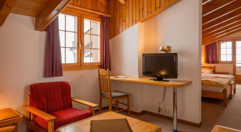 Familienhotel Garni Sporting Bettmeralp Room photo