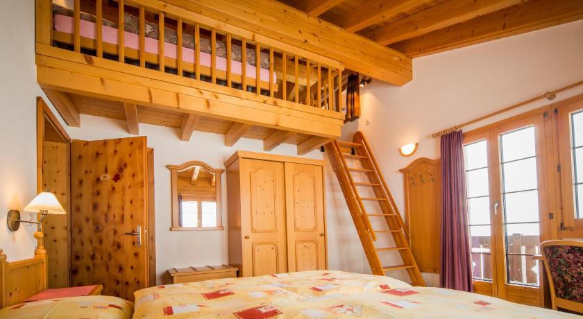 Familienhotel Garni Sporting Bettmeralp Room photo
